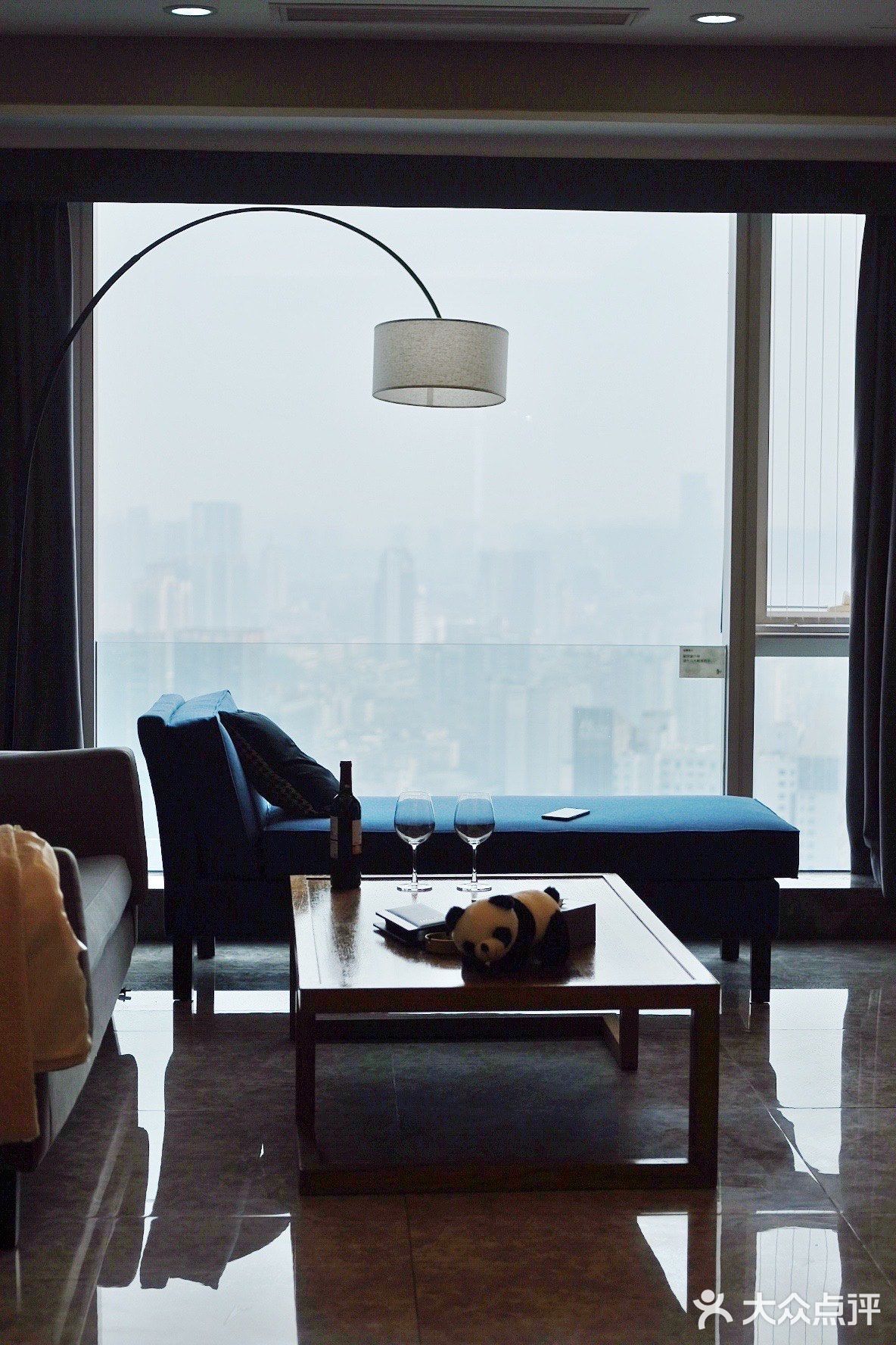 成都拍照｜270度浮云中漫步“高空下的成都”