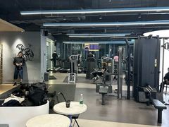 -超鹿运动(五四路恒力城店)