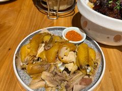 -头上红煨盐鸡·非遗院子餐厅