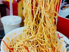 -牛一嘴·兰州牛肉面·大盘鸡(财富中心店)