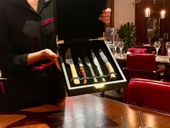 -恰餐厅及酒吧 CHAR Bar & Grill (北京丽都皇冠假日店)