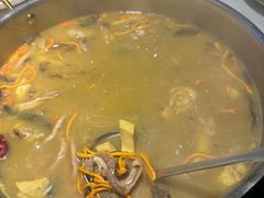 -菌山里·野生菌猪肚包鸡(阳光花园店)