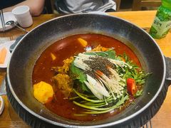-喇喇排骨火锅·传统韩式脊骨汤(望京西园总店)