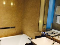 -广州天河希尔顿酒店