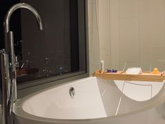 -阿瓦尼河滨曼谷酒店