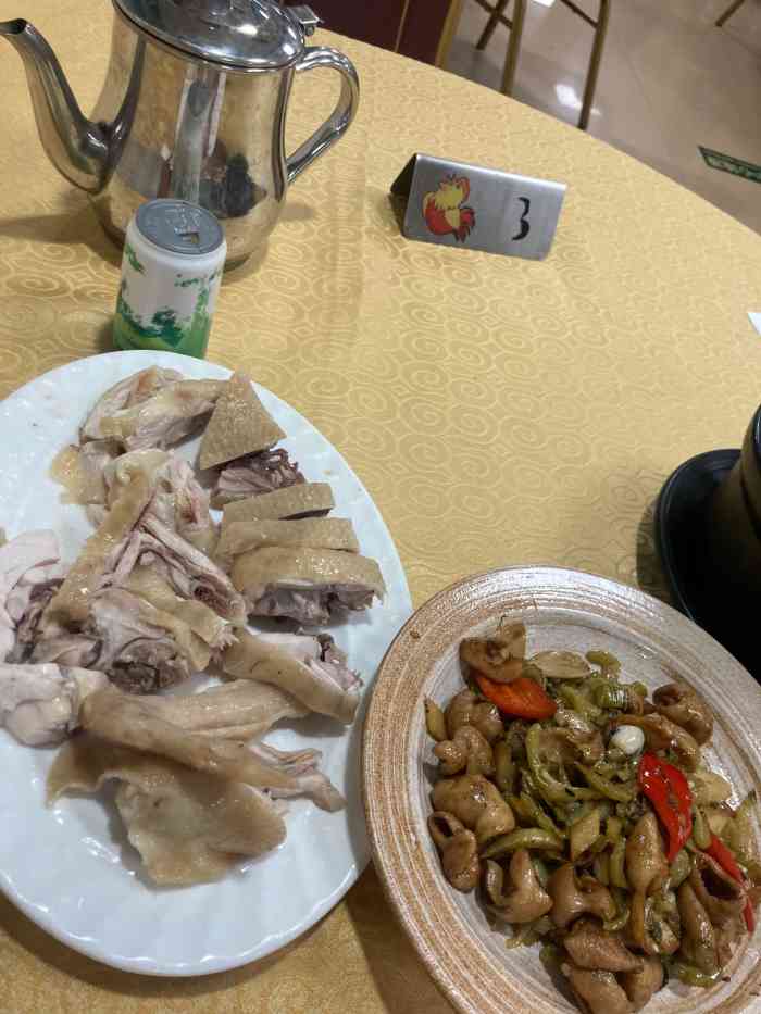 湛江鸡饭店(龙井店)-"出差深圳,第一顿饭被带来此处,据说是当地.