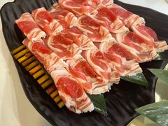 呷哺人气草原羔羊肉-呷哺呷哺 黄金牧场 (新中关购物中心店)