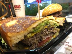 -The Habit Burger Grill 哈比特汉堡(爱琴海店)