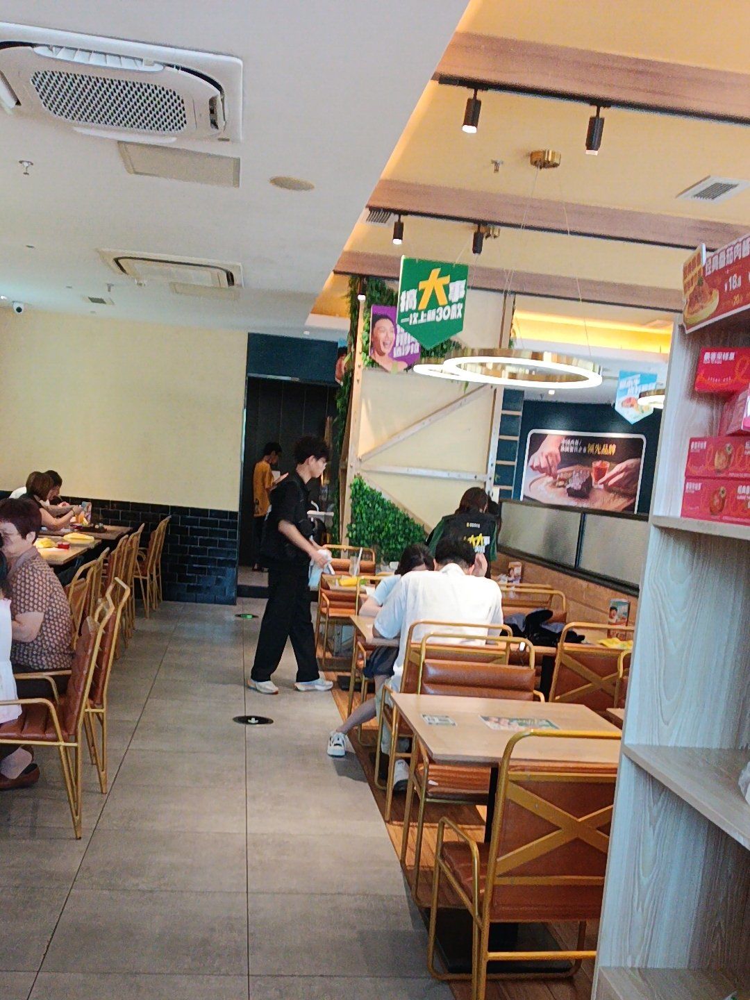 「豪客来牛排(漳州大润发店)」真的很好很好很好好恰呐哈哈哈