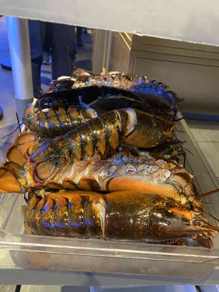 鱼鲜生活海鲜火锅自助(正佳广场店)-"被抖音骗过来的,没有看到长脚蟹