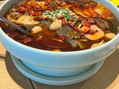 -渝信川菜 · 川味家常菜(财富购物中心店)