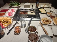 -海底捞火锅鲜切牛肉主题店(长寿路店)