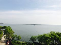 -上海滴水湖皇冠假日酒店