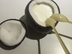 -志龙皇冠吃货椰子铺