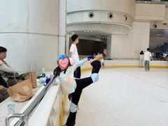 -冰纷万象滑冰场(深圳万象城店)