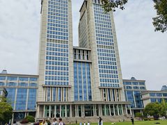 -复旦大学光华楼