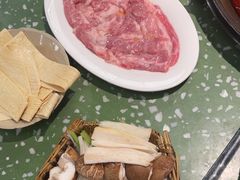 -五里关火锅(上海鑫耀·光环Live店)