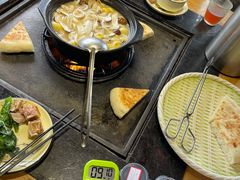 -有一锅·野生菌黑山羊腊排骨火锅(古城北门店)