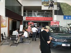 -上汽大众4S店(上海冠松店)