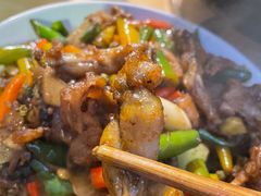 独门姜爆蛙-鸿顺老铁锅美蛙鱼府(解放碑店)