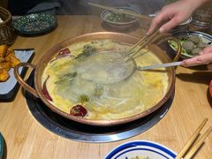 -洱火云南酸菜牛肉火锅(石景山当代商城店)