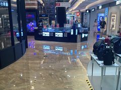 -王府井百货熙地港店