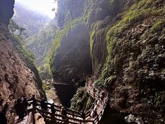 -龙水峡地缝景区