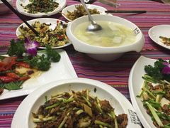 -香巴拉云南餐厅(华莱坞店)