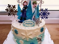 冰雪奇缘6寸生日蛋糕-咖咖熊蛋糕定制·蓝风车动物奶油
