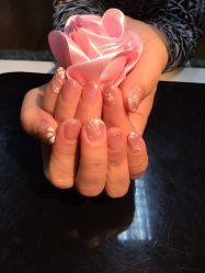 -EMILY艾枚莉美甲美睫·美颜·现磨咖啡