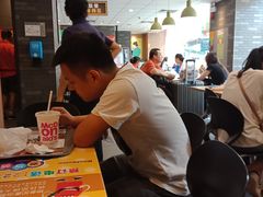 在就餐-麦当劳(金稻田路餐)