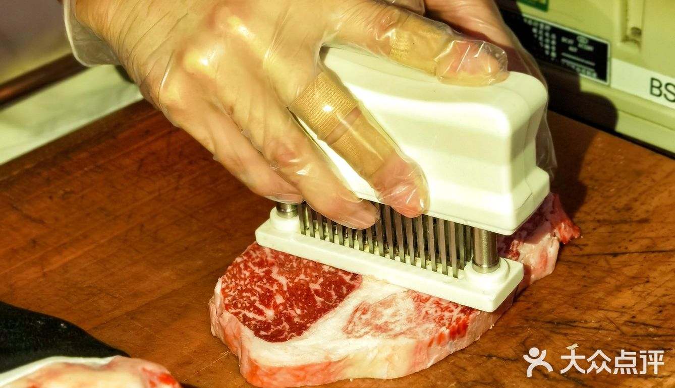 没错了，就是这一刀！现切和牛烧肉天花板