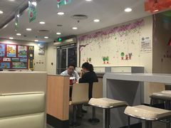 大堂-麦当劳(盐城世纪大道得来速店)