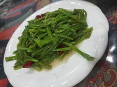 -泸沽肴(泸沽湖大洛水村农村信用社旁店)