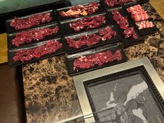 -牛里牛气· 榴莲海鲜鲜牛肉自助火锅·烤肉(横岗店)