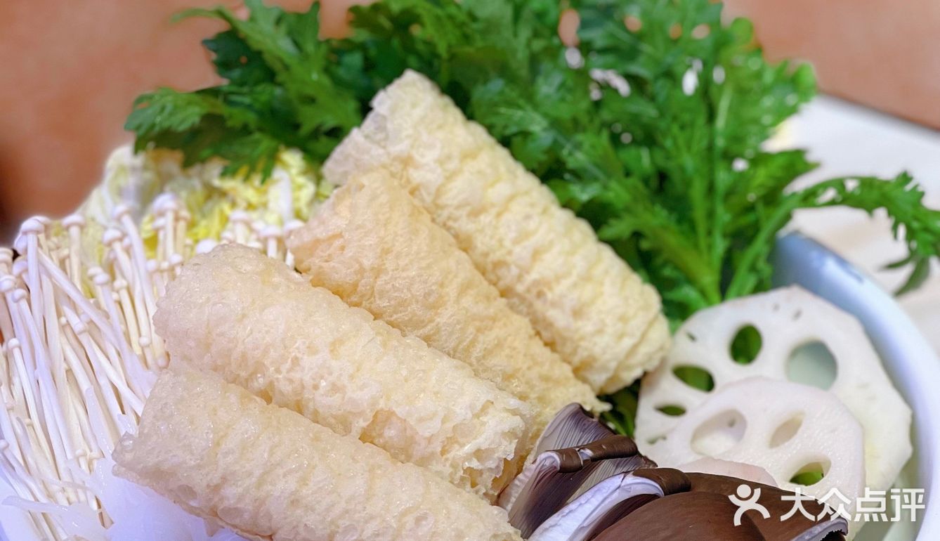 今天是闺蜜请我吃8头鲍！大海螺！的一天～