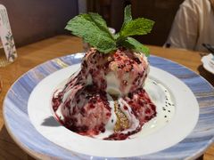 烤馕配果酱冰淇淋-胖老汉椒麻鸡清真新疆菜(西御街店)