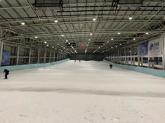-乔波室内滑雪场