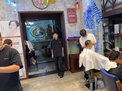 点击看大图 -T.1 hair salon烫染接发