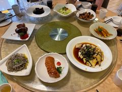 -新镇江酒家(南京西路店)