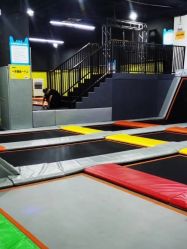 -蹦贝运动中心·蹦床·攀岩·闯关(龙岗店)