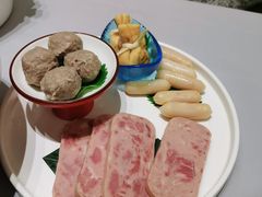 -红鼎豆捞·非遗鲍皇汤火锅(宝丰路店)