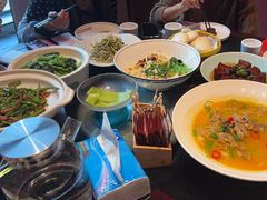 -鸽子侯·家宴·平价海鲜(市图书馆店)