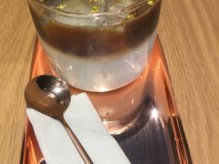 -ZING COFFEE 镜咖啡