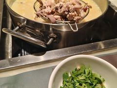 -尚尚仙·酸汤猪手·猪肚鸡火锅(华联万柳购物中心店)