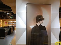 -新华里咖啡书吧(新华书店小寨店)