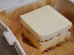 白桃百香糕-知亘茶食