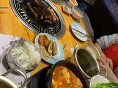 -唯成•韩国炭火烤肉 유성고기