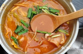 Tomato Three Delicacies Rice Noodles