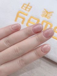 -进巍美甲美睫店
